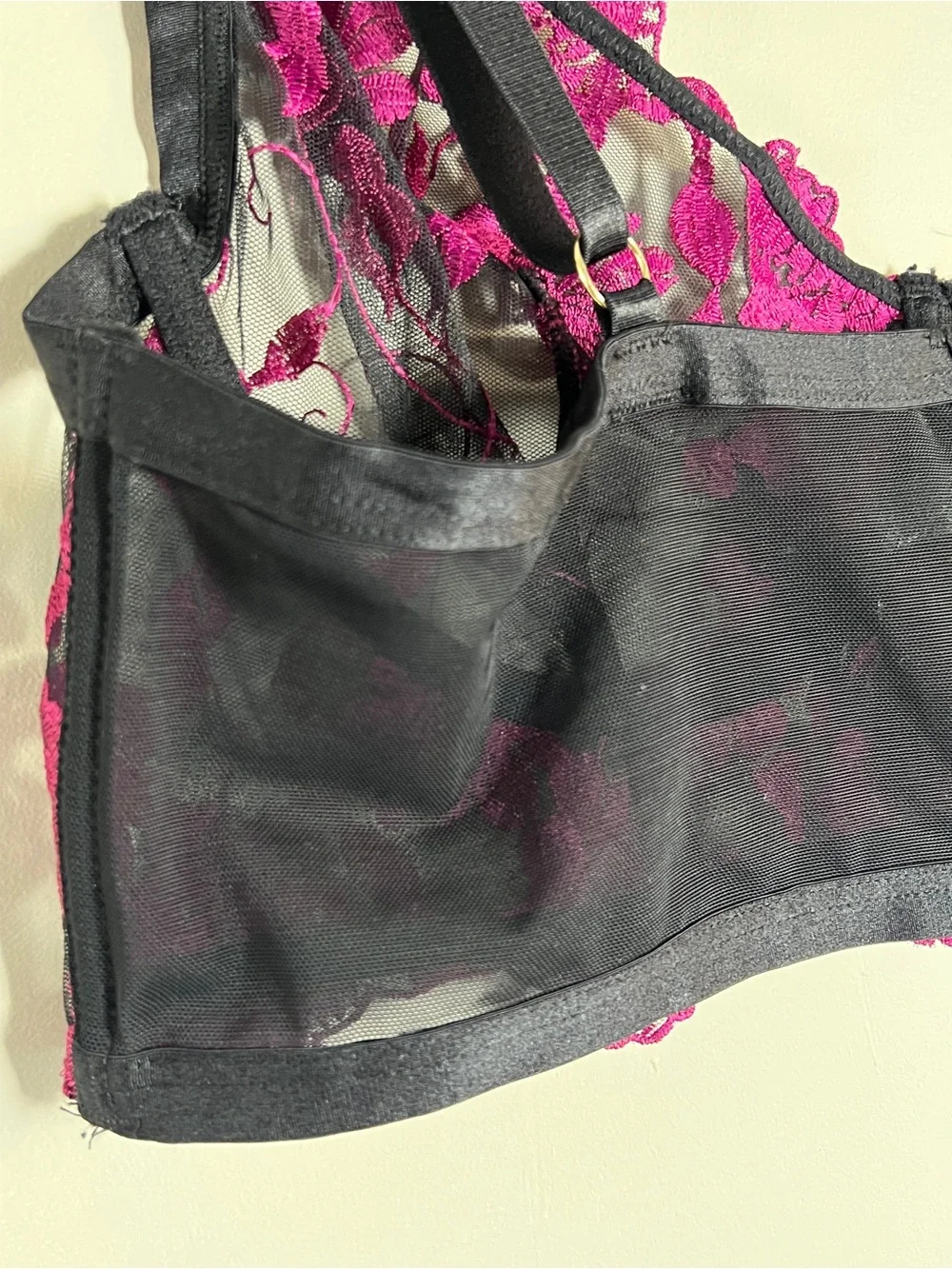 Torrid 1 XL Black Magenta Lace Floral Sexy Wide Back Sheer Underwire no pad bra